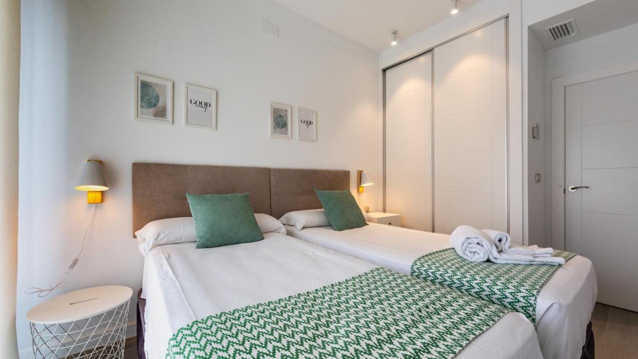 Homity Holidays - Playa Granada - Marina Golf Motril Esterno foto